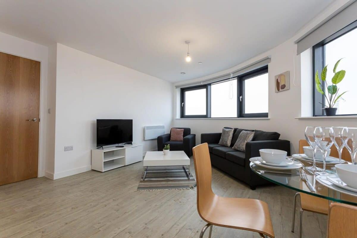 Stunning 2 Bed Apartment In Salford Amazing Views Манчестер Екстер'єр фото