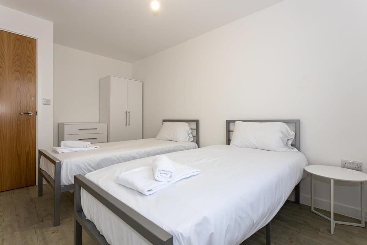 Stunning 2 Bed Apartment In Salford Amazing Views Манчестер Екстер'єр фото